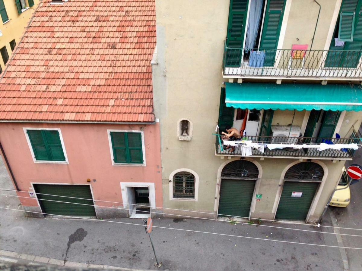 Una Stanza In Un Appartamento Genoa Ngoại thất bức ảnh